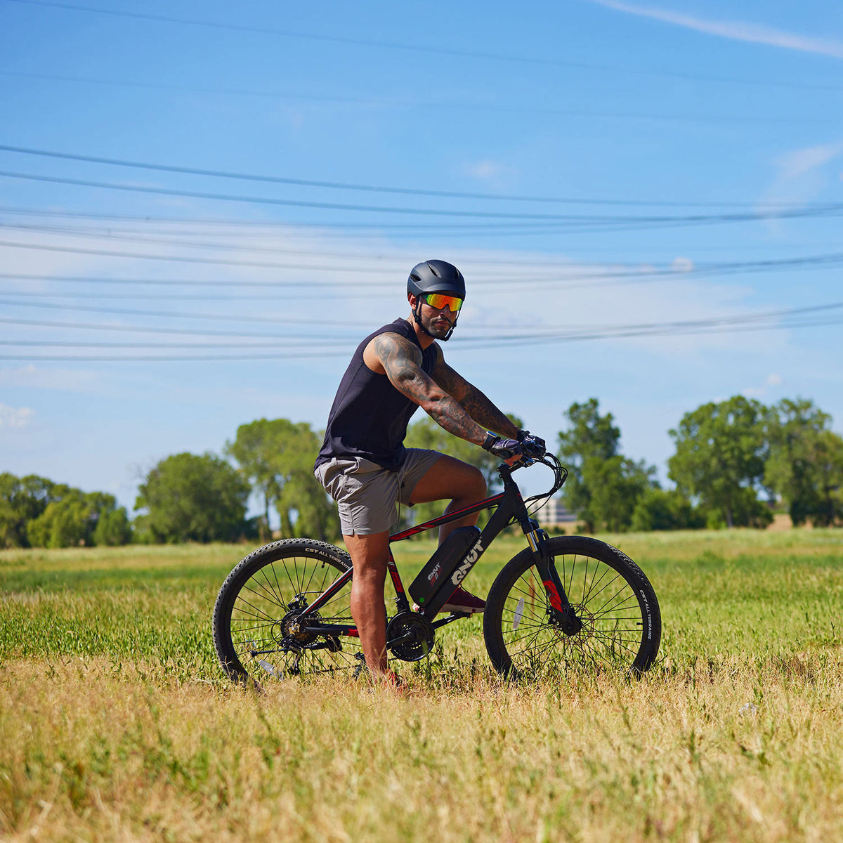 QNUT Victor Electric Mountain Bike in Black Lifestyle 