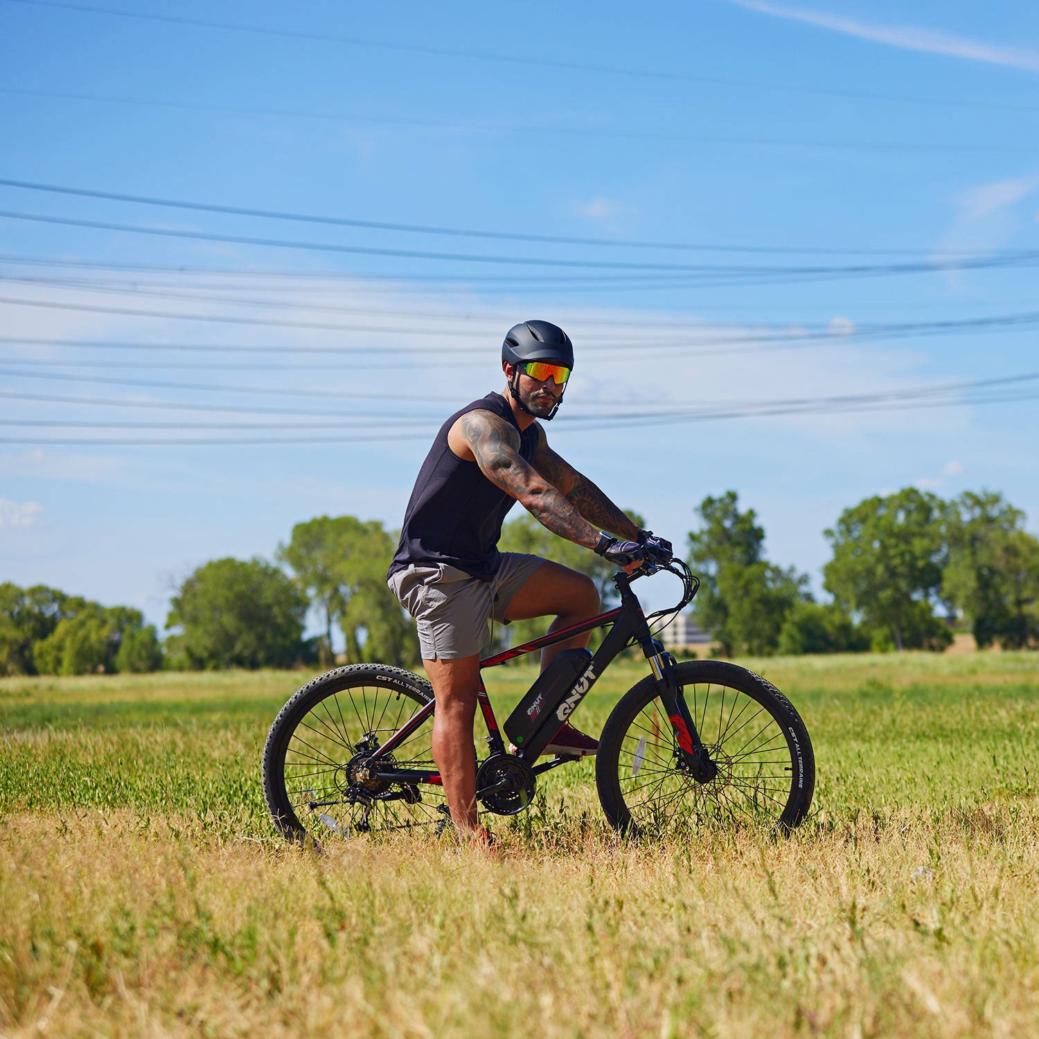 QNUT Victor Electric Mountain Bike in Black Lifestyle 