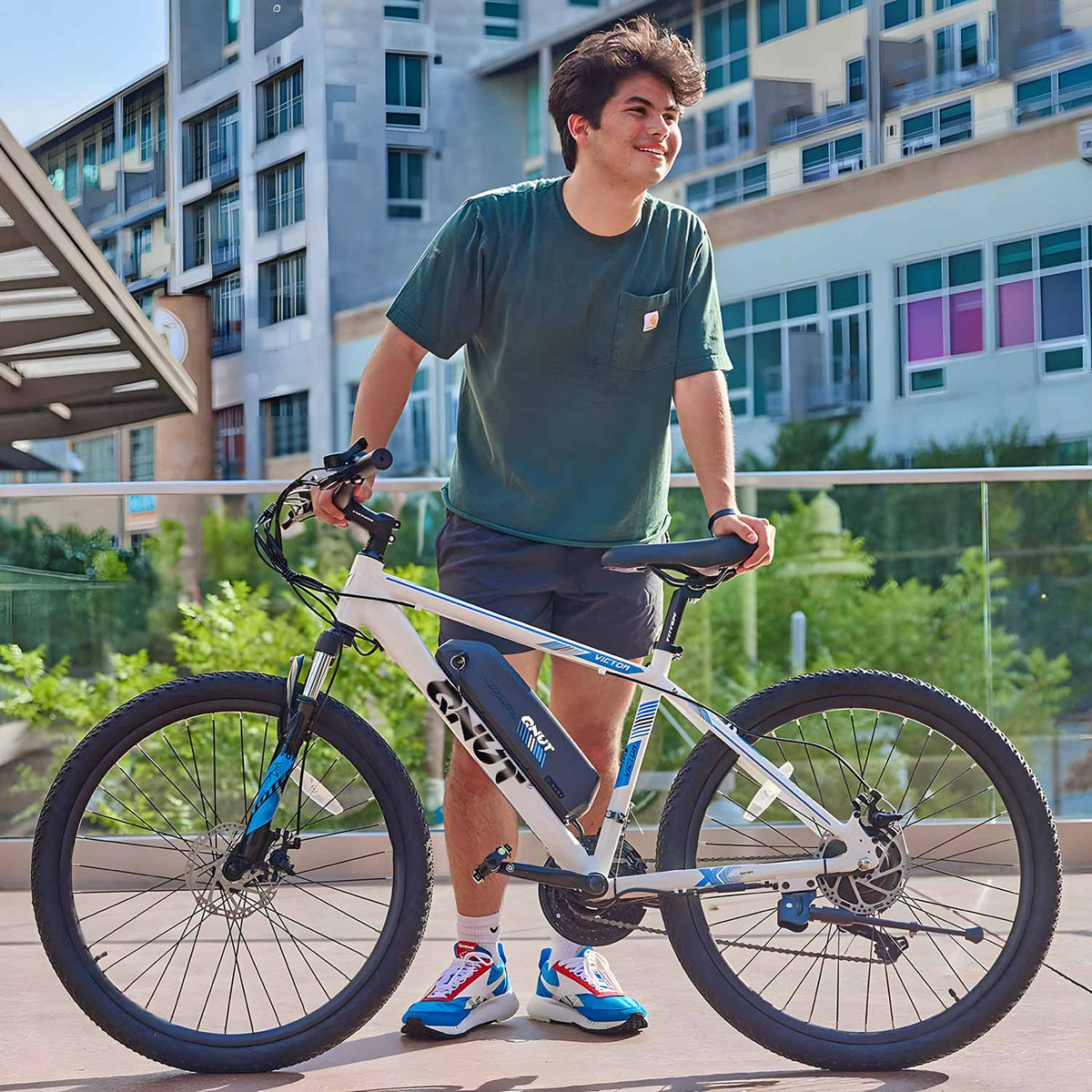 QNUT Victor Electric Mountain Bike in White Lifestyle 